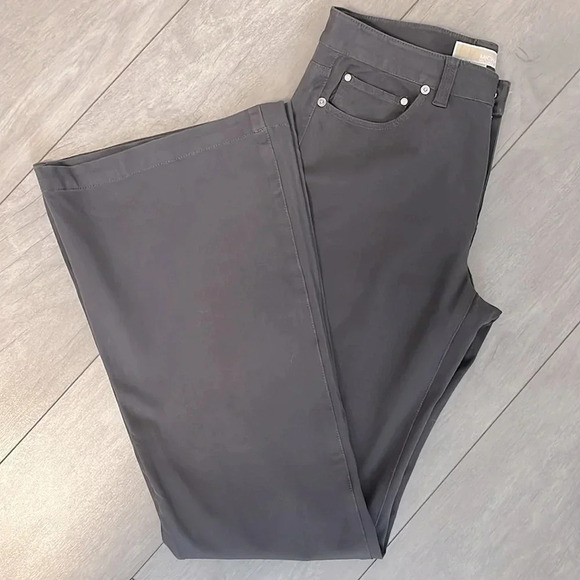 MICHAEL KORS Flared Cotton Stretch Denim Jean, Size 8 - Picture 2 of 9